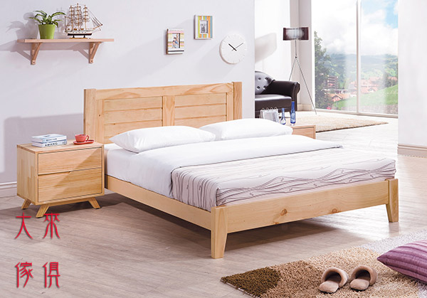 244-147-03凱西全實木床台（2色）